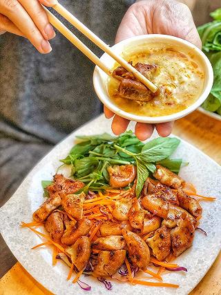 Đang hết tiền đề nghị không rủ đi chơi, nhưng rủ đi ăn LẨU BÒ thì tui đi nha =))))) - ảnh 3 dang het tien de nghi khong ru di choi, nhung ru di an lau bo thi tui di nha =))))) - anh 3
