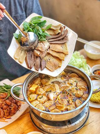 Đang hết tiền đề nghị không rủ đi chơi, nhưng rủ đi ăn LẨU BÒ thì tui đi nha =))))) - ảnh 4 dang het tien de nghi khong ru di choi, nhung ru di an lau bo thi tui di nha =))))) - anh 4