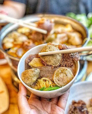 Đang hết tiền đề nghị không rủ đi chơi, nhưng rủ đi ăn LẨU BÒ thì tui đi nha =))))) - ảnh 6 dang het tien de nghi khong ru di choi, nhung ru di an lau bo thi tui di nha =))))) - anh 6