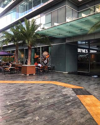 Wayne’s Coffee - cafe doanh nhân giữa phố - ảnh 3 wayne’s coffee - cafe doanh nhan giua pho - anh 3