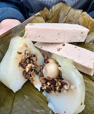Tiệm Giò Chả nóng hổi bán nhanh như chớp - Muốn ăn phải tranh thủ đi sớm - ảnh 4 tiem gio cha nong hoi ban nhanh nhu chop - muon an phai tranh thu di som - anh 4