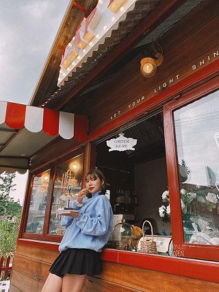 Tiệm bánh ngon view sống ảo lấp lánh ở Đà Lạt - ảnh 3 tieôm bánh ngon view sống ảo lấp lánh ở dà laot - anh 3