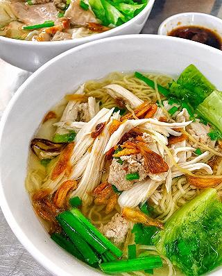 “Mì Gà Chặt” gia truyền độc nhất ở Gò Vấp - ảnh 3 “mi ga chat” gia truyen doc nhat o go vap - anh 3