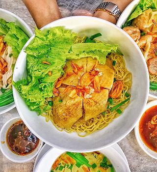 “Mì Gà Chặt” gia truyền độc nhất ở Gò Vấp - ảnh 4 “mi ga chat” gia truyen doc nhat o go vap - anh 4