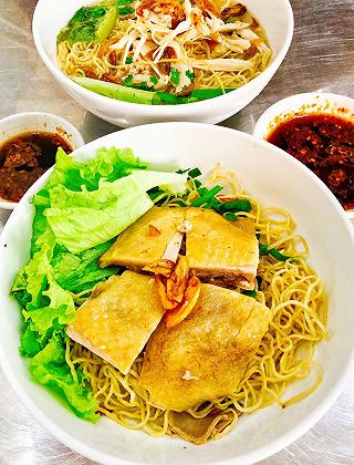 🍜Phát hiện “tô mì gà chặt” gia truyền “hiếm có dễ tìm” tại Gò Vấp - ảnh 1 🍜phat hien “to mi ga chat” gia truyen “hiem co de tim” tai go vap - anh 1