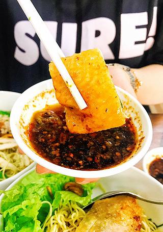 🍜Phát hiện “tô mì gà chặt” gia truyền “hiếm có dễ tìm” tại Gò Vấp - ảnh 2 🍜phat hien “to mi ga chat” gia truyen “hiem co de tim” tai go vap - anh 2