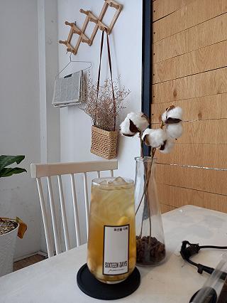 TRÀ SEN CỦ NĂNG CHO NGÀY HÈ MÁT MẺ - ảnh 1 tra sen cu nang cho ngay he mat me - anh 1