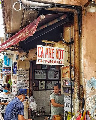 NÉT SÀI GÒN XƯA CÒN SÓT LẠI TRONG LY CÀ PHÊ NÀY. - ảnh 1 net sai gon xua con sot lai trong ly ca phe nay. - anh 1