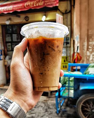 NÉT SÀI GÒN XƯA CÒN SÓT LẠI TRONG LY CÀ PHÊ NÀY. - ảnh 3 net sai gon xua con sot lai trong ly ca phe nay. - anh 3