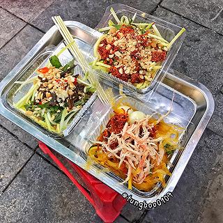 Nộm đủ món ngon phố Hàng Trống - ảnh 1 nom du mon ngon pho hang trong - anh 1