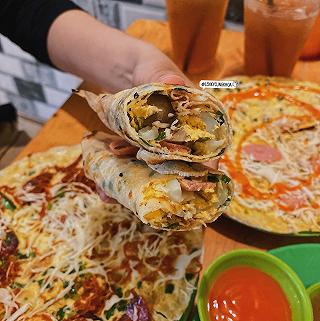 BÁNH TRÁNG NƯỚNG VỚI HƠN 50 LOẠI ĐẦY Ụ TOPPING CHỈ TỪ 20K 😱 - ảnh 6 banh trang nuong voi hon 50 loai day u topping chi tu 20k 😱 - anh 6