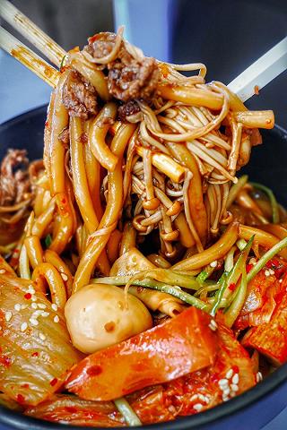 Chiến Topokki mê li tại toạ độ Hồng trà trân châu đỉnh ở Biên Hoà - ảnh 6 chien topokki me li tai toa do hong tra tran chau dinh o bien hoa - anh 6