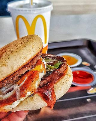 BURGER VỊ PHỞ CỦA McDonald - ảnh 1 burger vi pho cua mcdonald - anh 1