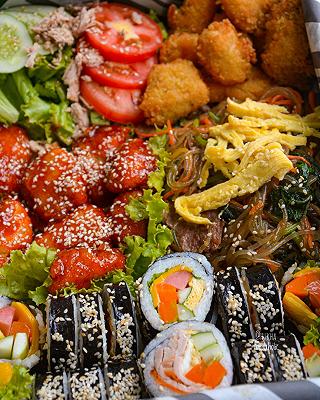 Box đồ Hàn,burger nhiều món lạ ngon té xỉu có chỗ ngồi xinh như quán cà phê - ảnh 4 box dồ hàn,burger nhiều món lao ngon té xỉu có chỗ ngồi xinh như quán cà phê - anh 4