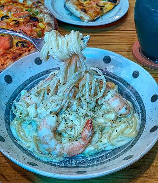 MÚA MÌ THÌ XEM QUEN ÒY, NAY VỪA ĂN VỪA XEM MÚA PIZZA NHA QUÝ DỊ 😌 - ảnh 6 mua mi thi xem quen oy, nay vua an vua xem mua pizza nha quy di 😌 - anh 6