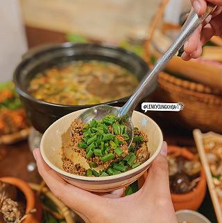 LẨU GÁNH CUA ĐỒNG VỪA LẠ VỪA NGON VỚI NƯỚC DÙNG CHUẨN VỊ QUÊ NHÀ💥 - ảnh 4 lẩu gánh cua dong vừa lao vừa ngon với nước dùng chuẩn vio quê nhà💥 - anh 4