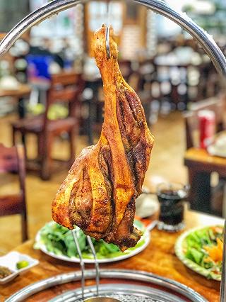 Quán đồ nướng toàn “mồi bén” khu Tân Phú - ảnh 1 quan do nuong toan “moi ben” khu tan phu - anh 1
