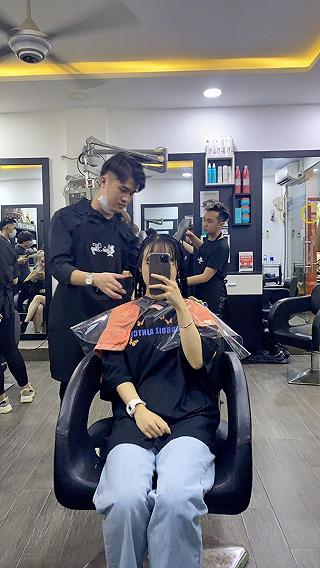 Salon tóc bao có tâm - Uốn tóc xì-tai kiểu Hàn xinh xẻo mà giá rẻ hết hồn 🥰🥰🥰 - ảnh 4 salon toc bao co tam - uon toc xi-tai kieu han xinh xeo ma gia re het hon 🥰🥰🥰 - anh 4