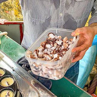 Xe đẩy bán Takoyaki không thấy ngơi khách bao giờ khu Hai Bà Trưng - ảnh 5 xe day ban takoyaki khong thay ngoi khach bao gio khu hai ba trung - anh 5