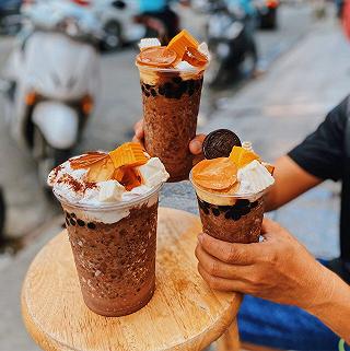 FAN MI LÔ DẦM LÀM SAO BỎ QUA LY SIZE KHỔNG LỒ TRÀN NGẬP TOPPING MÀ GIÁ HẠT DẺ CHỈ TỪ 13K 🤤 - ảnh 2 fan mi lô dầm làm sao bỏ qua ly size khổng lồ tràn ngaôp topping mà giá haot dẻ chỉ từ 13k 🤤 - anh 2