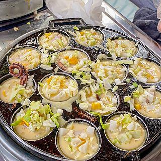Xe đẩy bán Takoyaki không thấy ngơi khách bao giờ khu Hai Bà Trưng - ảnh 4 xe day ban takoyaki khong thay ngoi khach bao gio khu hai ba trung - anh 4