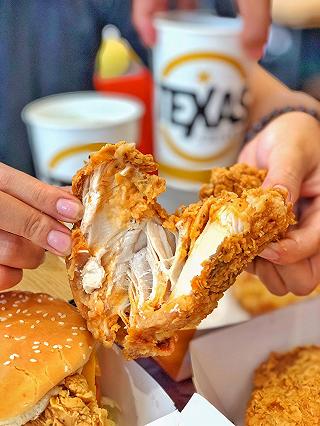 Say Hello phiên bản mới của Texas Chicken Phan Văn Trị - Tặng voucher Combo Gà Giòn - ảnh 3 say hello phien ban moi cua texas chicken phan van tri - tang voucher combo ga gion - anh 3