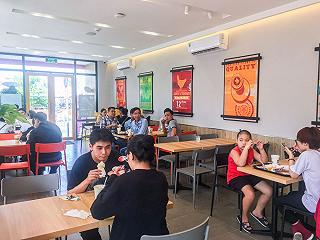 TEXAS CHICKEN PHAN VĂN TRỊ KHAI TRƯƠNG VỚI DIỆN MẠO HOÀN TOÀN MỚI - ảnh 5 texas chicken phan van tri khai truong voi dien mao hoan toan moi - anh 5