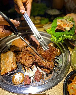Lãng quên mất buffet vì e Sườn Bò Đế Vương nàyyy - ảnh 4 lãng quên mất buffet vì e sườn bò dế vương nàyyy - anh 4