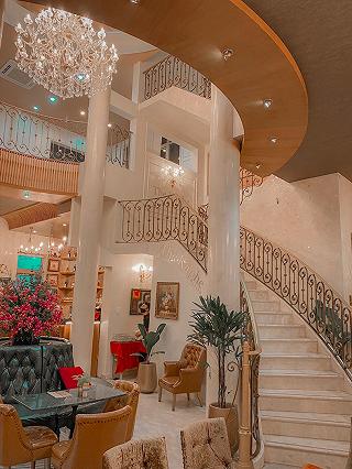 TIỆM CAFE CHECK IN KHÁ SANG CHẢNH CHO MẤY BẠN SỐNG ẢO ĐÂY NÈ! - ảnh 1 tiem cafe check in kha sang chanh cho may ban song ao day ne! - anh 1