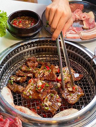 Ghé thăm Ông Mập ăn BBQ thịt nướng chuẩn vị của xứ sở Kim Chi - ảnh 5 ghe tham ong map an bbq thit nuong chuan vi cua xu so kim chi - anh 5