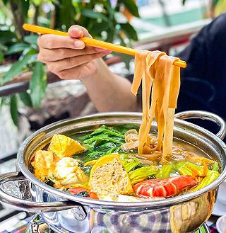 QUÁN ĂN GIA ĐÌNH XỊN XÒ BAO HẾT MỌI THỂ LOẠI TỔ CHỨC TIỆC TÙNG - ảnh 5 quan an gia dinh xin xo bao het moi the loai to chuc tiec tung - anh 5