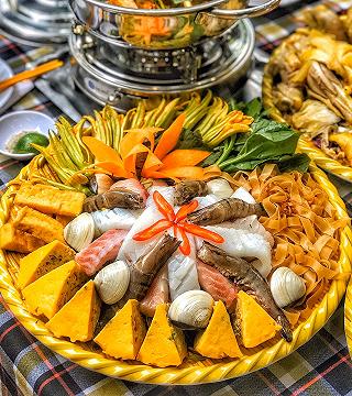 Xử đẹp nguyên nồi "Lẩu Riêu Cua Hải Sản" - giá hạt dẻ mà chất lượng khỏi chê - ảnh 2 xu dep nguyen noi "lau rieu cua hai san" - gia hat de ma chat luong khoi che - anh 2