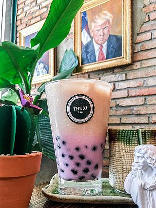 TIỆM CAFE SÁCH RETRO LÀM MÊ MẨN NHỮNG TÍN ĐỒ NGHỆ THUẬT - THE XI CAFE - ảnh 4 tiem cafe sach retro lam me man nhung tin do nghe thuat - the xi cafe - anh 4