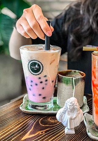 TIỆM CAFE SÁCH RETRO LÀM MÊ MẨN NHỮNG TÍN ĐỒ NGHỆ THUẬT - THE XI CAFE - ảnh 5 tiem cafe sach retro lam me man nhung tin do nghe thuat - the xi cafe - anh 5