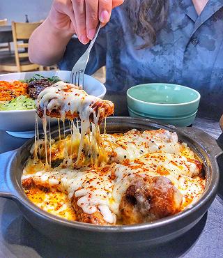 Gác lại sự nghiệp giảm cân vì trót mê đắm món Hàn chánh hiệu - giá cực iuuuu 😘😘😘 - ảnh 4 gac lai su nghiep giam can vi trot me dam mon han chanh hieu - gia cuc iuuuu 😘😘😘 - anh 4