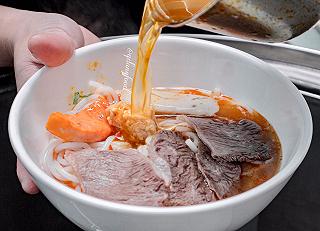 PHÁT HIỆN QUÁN BÚN BÒ ĐẶC BIỆT CÓ SỤN BÒ SIÊU HẤP DẪN DÀNH CHO TEAM GHIỀN BÚN BÒ GIỐNG MÌNH🙌🏻 - ảnh 3 phat hien quan bun bo dac biet co sun bo sieu hap dan danh cho team ghien bun bo giong minh🙌🏻 - anh 3