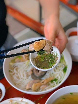 Ngon nhức nhối tô phở đậm hương vị Việt Nam từ những năm 30 - ảnh 6 ngon nhuc nhoi to pho dam huong vi viet nam tu nhung nam 30 - anh 6