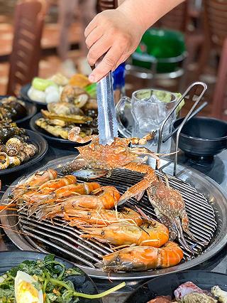 Thưởng thức Buffet Lẩu - Nướng đa dạng các loại hải sản chỉ từ 179k - ảnh 2 thuong thuc buffet lau - nuong da dang cac loai hai san chi tu 179k - anh 2