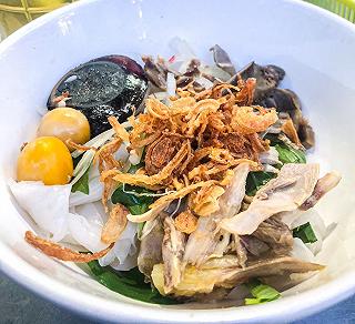 Bánh Ướt Lòng Gà Ngân - Ăn Liền Hông Cần Phân Vân - ảnh 2 banh uot long ga ngan - an lien hong can phan van - anh 2