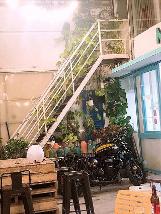 Một chiếc cafe và chỗ hẹn hò lý tưởng view sông 💕🌻 - ảnh 6 mot chiec cafe va cho hen ho ly tuong view song 💕🌻 - anh 6
