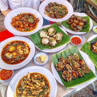 Từ các món ốc tiêu chuẩn đến các món ốc sáng tạo, Õc thanh quán là nơi tuyệt vời để khám phá hương vị độc đáo của ẩm thực Việt Nam. Không chỉ thế, quán còn được đánh giá cao về chất lượng phục vụ và không gian trang nhã.