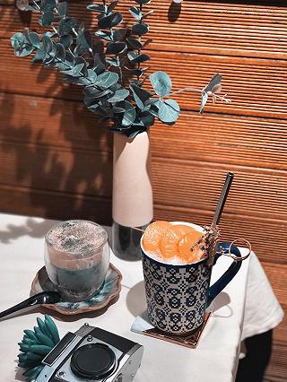 Tiệm cafe máy phim siêu xinh xẻo núp hẻm quận 1 - ảnh 4 tiem cafe may phim sieu xinh xeo nup hem quan 1 - anh 4