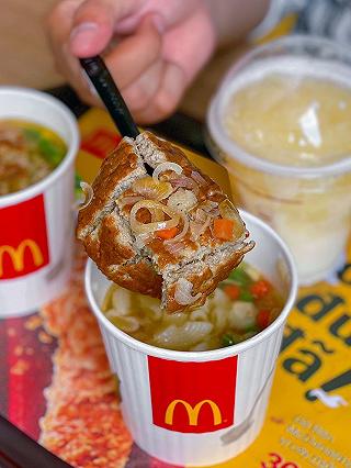 Sống ảo thương hiệu Mỹ - vừa no vừa rẻ cho ly soup mới lừng danh nhà McDonald’s - ảnh 5 song ao thuong hieu my - vua no vua re cho ly soup moi lung danh nha mcdonald’s - anh 5