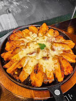 GÀ KHÔNG XƯƠNG PHÔ MAI CAY XÉ LÒNG 😆😆 - ảnh 2 ga khong xuong pho mai cay xe long 😆😆 - anh 2