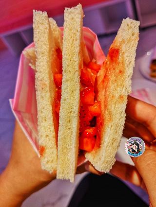 LƯU NGAY SANDWICH TRÂN CHÂU ĐƯỜNG ĐEN, SANDWICH DÂU TÂY CỰC CHẤT làm mê đắm mê đuối... 🍞 - ảnh 4 luu ngay sandwich tran chau duong den, sandwich dau tay cuc chat lam me dam me duoi... 🍞 - anh 4