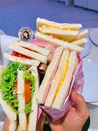 LƯU NGAY SANDWICH TRÂN CHÂU ĐƯỜNG ĐEN, SANDWICH DÂU TÂY CỰC CHẤT làm mê đắm mê đuối... 🍞 - ảnh 6 luu ngay sandwich tran chau duong den, sandwich dau tay cuc chat lam me dam me duoi... 🍞 - anh 6