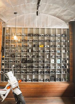 CAFE MÁY ẢNH PHIM GIỮA LÒNG SAIGON - ảnh 1 cafe may anh phim giua long saigon - anh 1