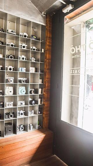 CAFE MÁY ẢNH PHIM GIỮA LÒNG SAIGON - ảnh 4 cafe may anh phim giua long saigon - anh 4