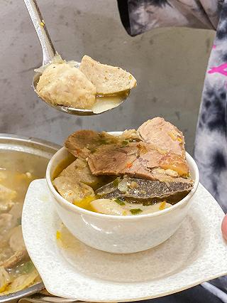 Thưởng thức nồi lẩu bò FULL TOPPING thượng hạng tại Quán Thằng Đậu - ảnh 5 thuong thuc noi lau bo full topping thuong hang tai quan thang dau - anh 5