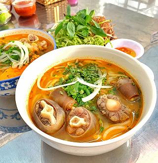 “ BÚN BÒ HUẾ ĐUÔI BÒ “ THƠM NỒNG SIÊU HẤP DẪN - ảnh 1 “ bun bo hue duoi bo “ thom nong sieu hap dan - anh 1